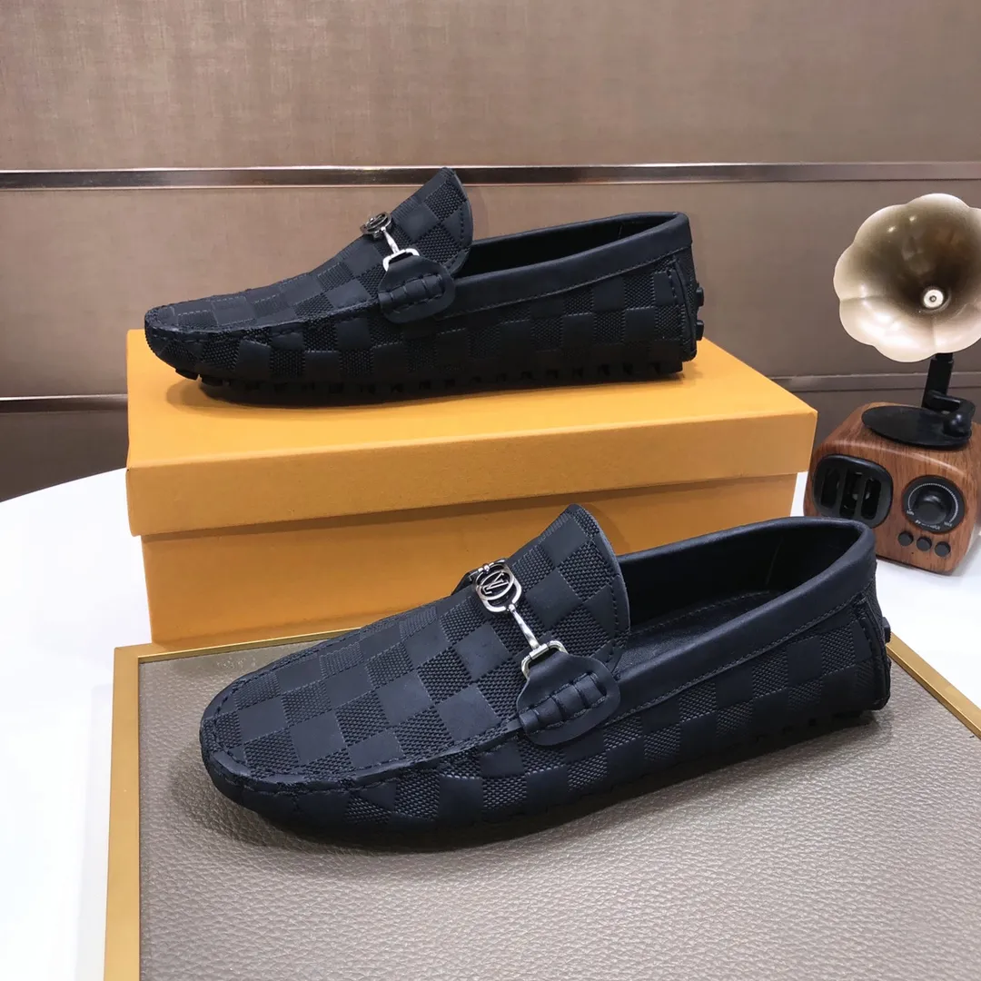 Men's men's shoes 💰420💰 [LV Doudou shoes] (water-dyed cowhide lining) new model is on the market, available on the official website. The new Doudou shoes are processed into single-color materials, and the uppers are made of imported cowhide material. The body of the shoe is fully hemmed with mark thread, and is lined with imported original cowhide leather. The elegant shoe shape is super suitable for all-matching, and the size is 38-44.